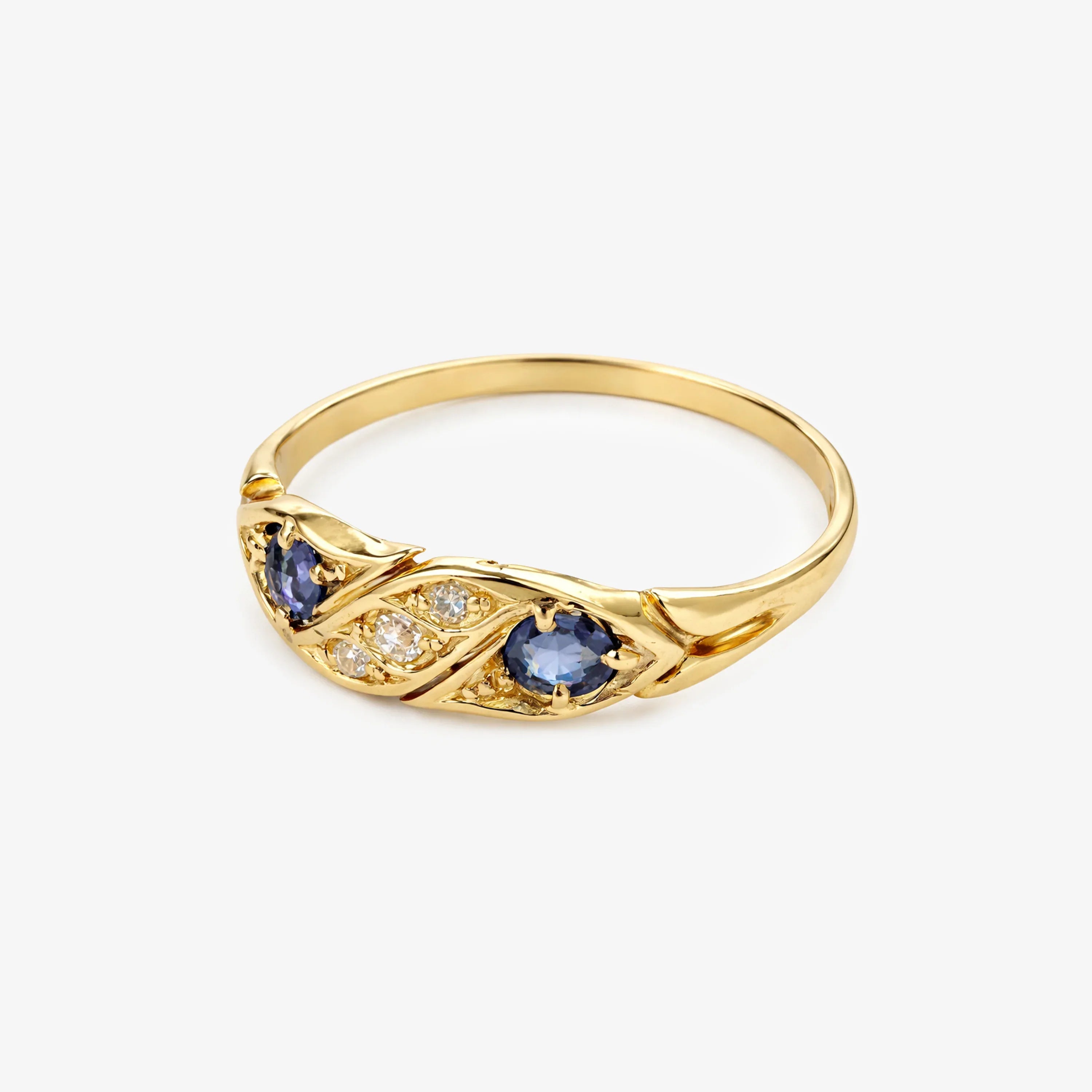 Edwardian Sapphire and Diamond Ring in 18ct Yellow Gold