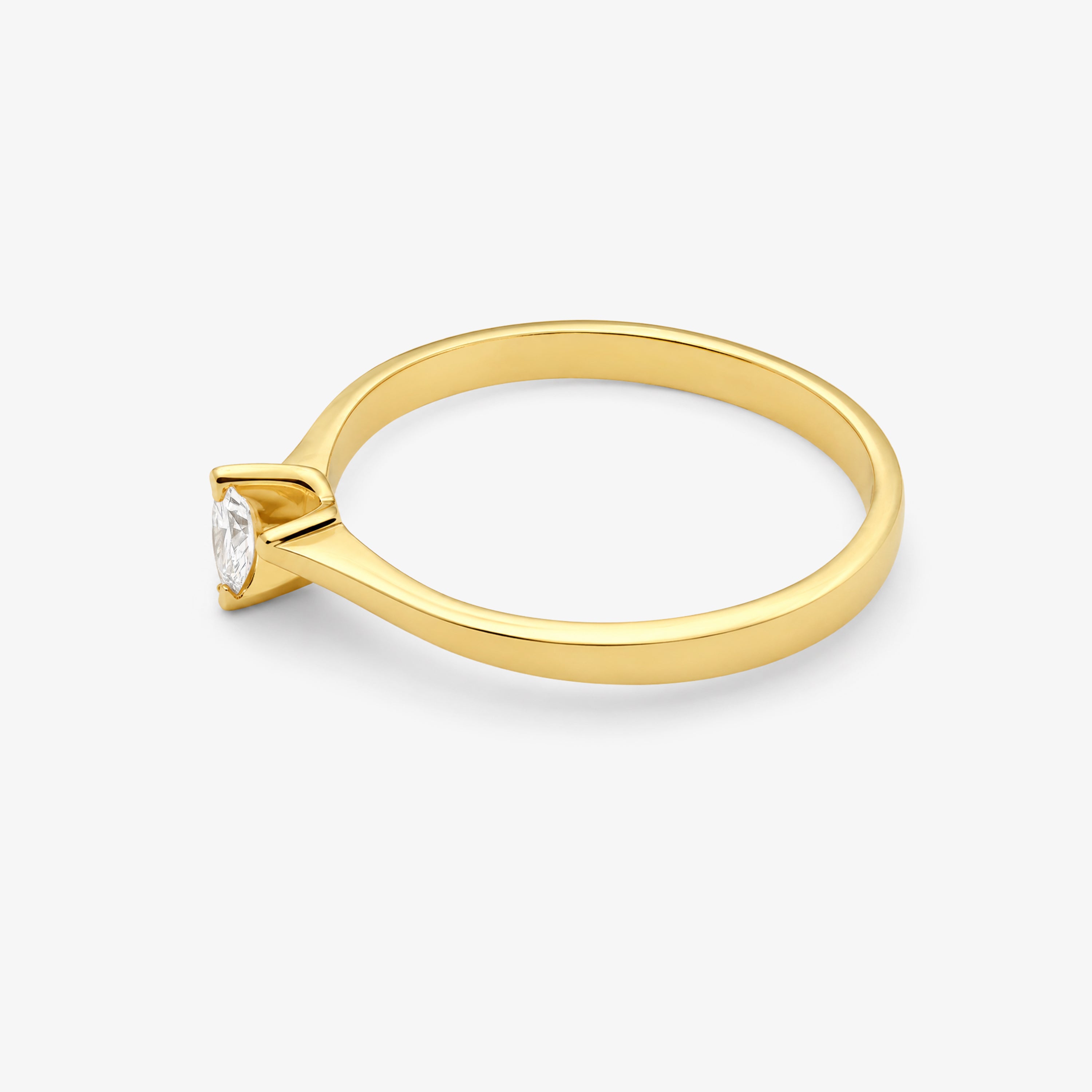 18ct Yellow Gold Marquise Diamond Solitaire Ring