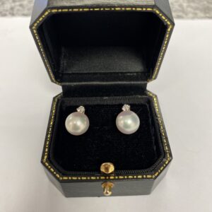 18ct White gold, cultured pearl & diamond earrings