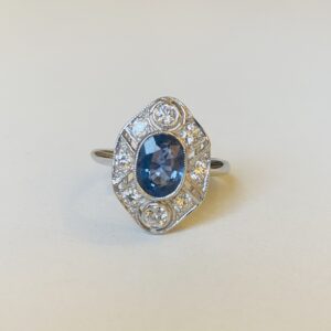 18ct white gold Sapphire & Diamond art deco style ring