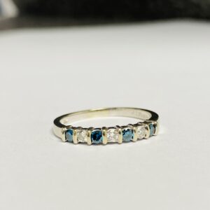 14ct Blue & White Diamond ring