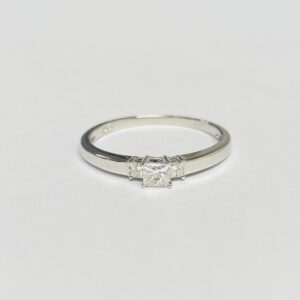 9ct princess cut diamond ring