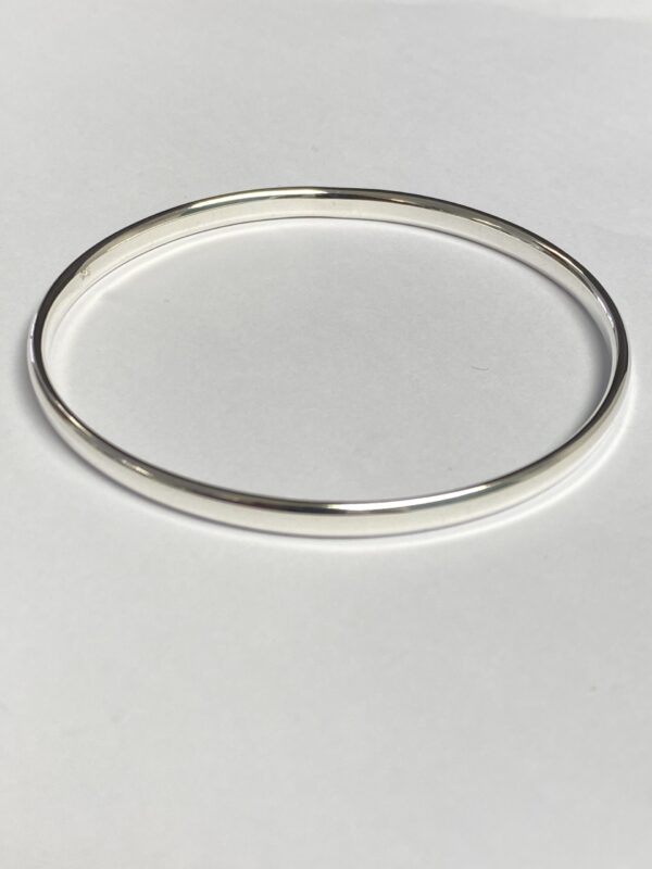 Silver bangle (new)