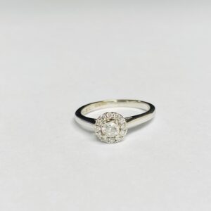 18ct Diamond cluster ring