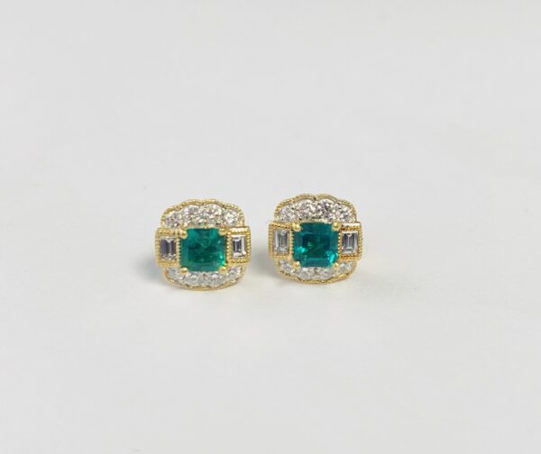 18ct Emerald & Diamond earrings - Image 3