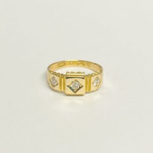 18ct Victorian 3 stone diamond gypsy ring