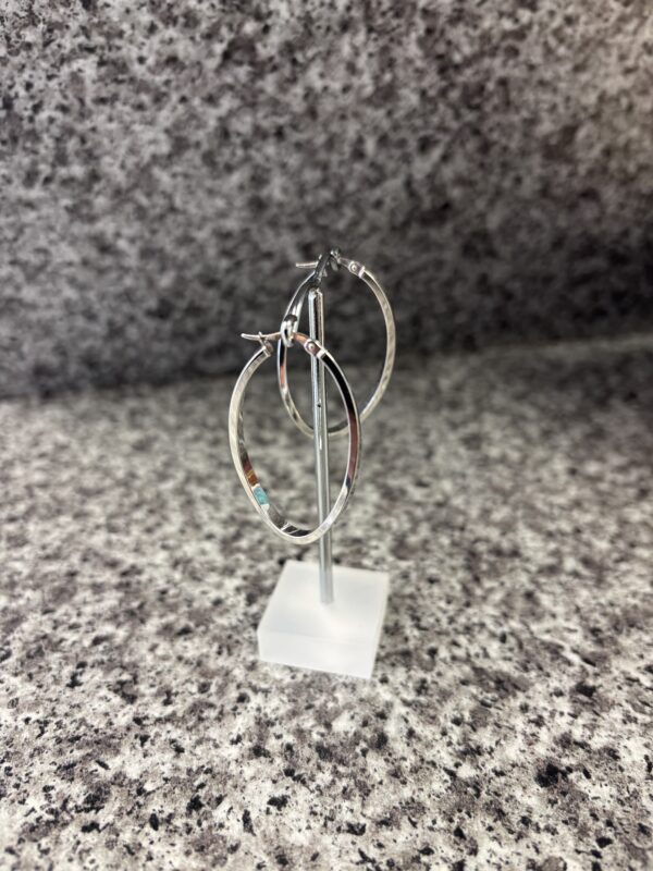 9ct White gold earrings - Image 2
